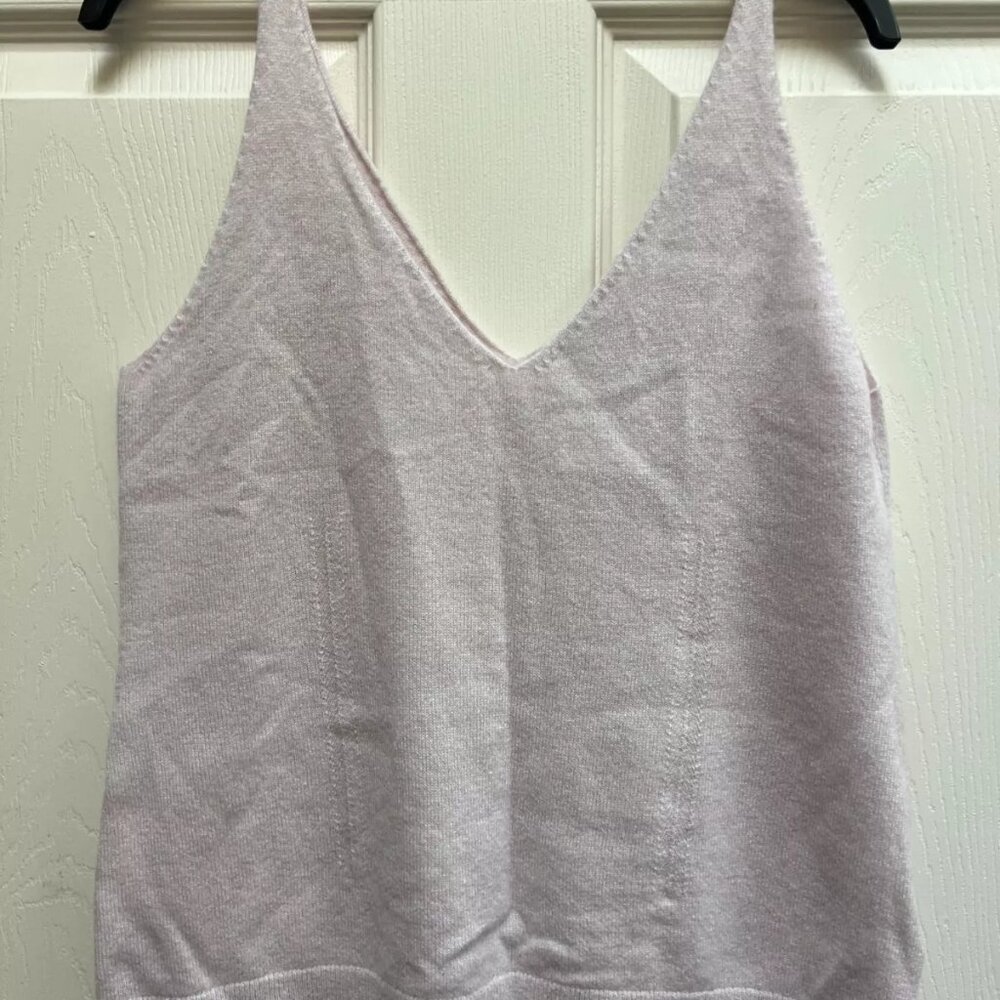NWT Club Monaco Womens Light Pink Cashmere Sleeveless V-Neck Tank Top Size Med